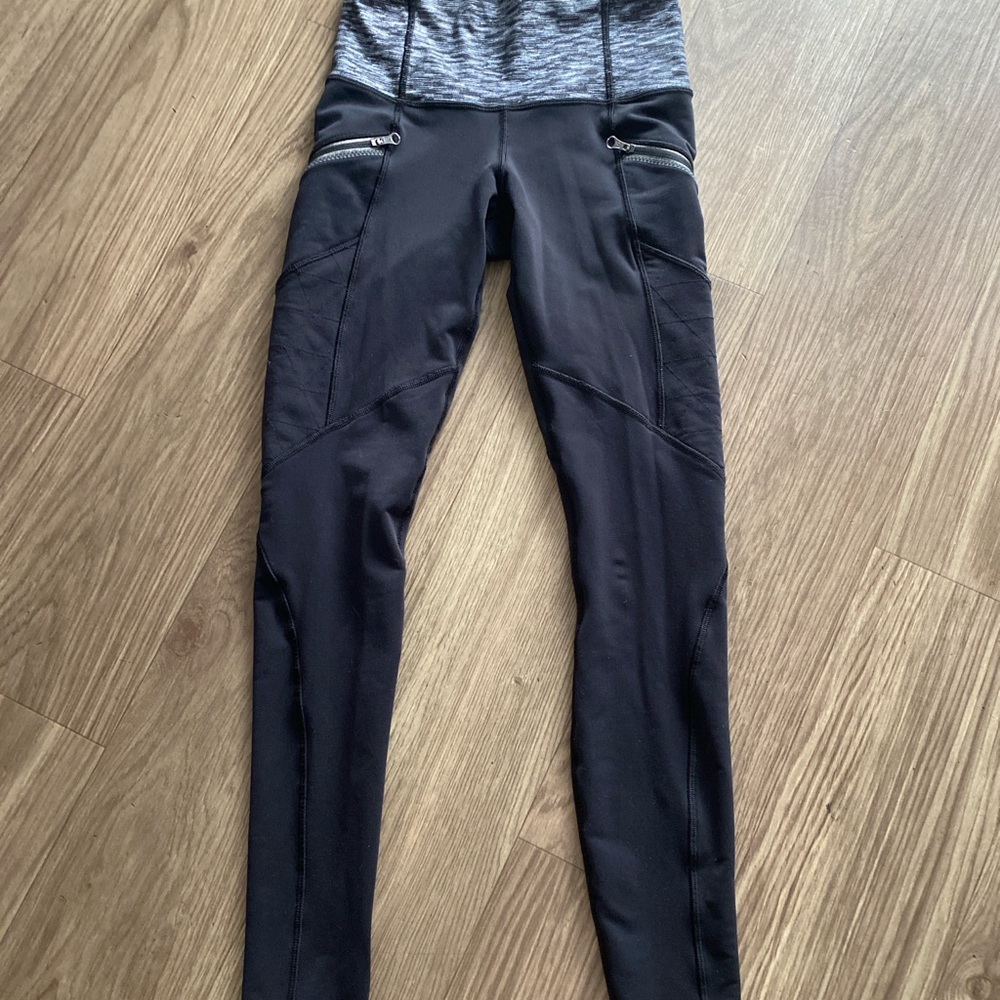 Lululemon Women’s Leggings – Size 2